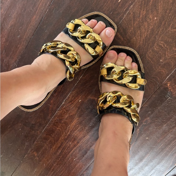 Lauren Lorraine: Black w/ Gold Chain Sandals - Picture 4 of 5